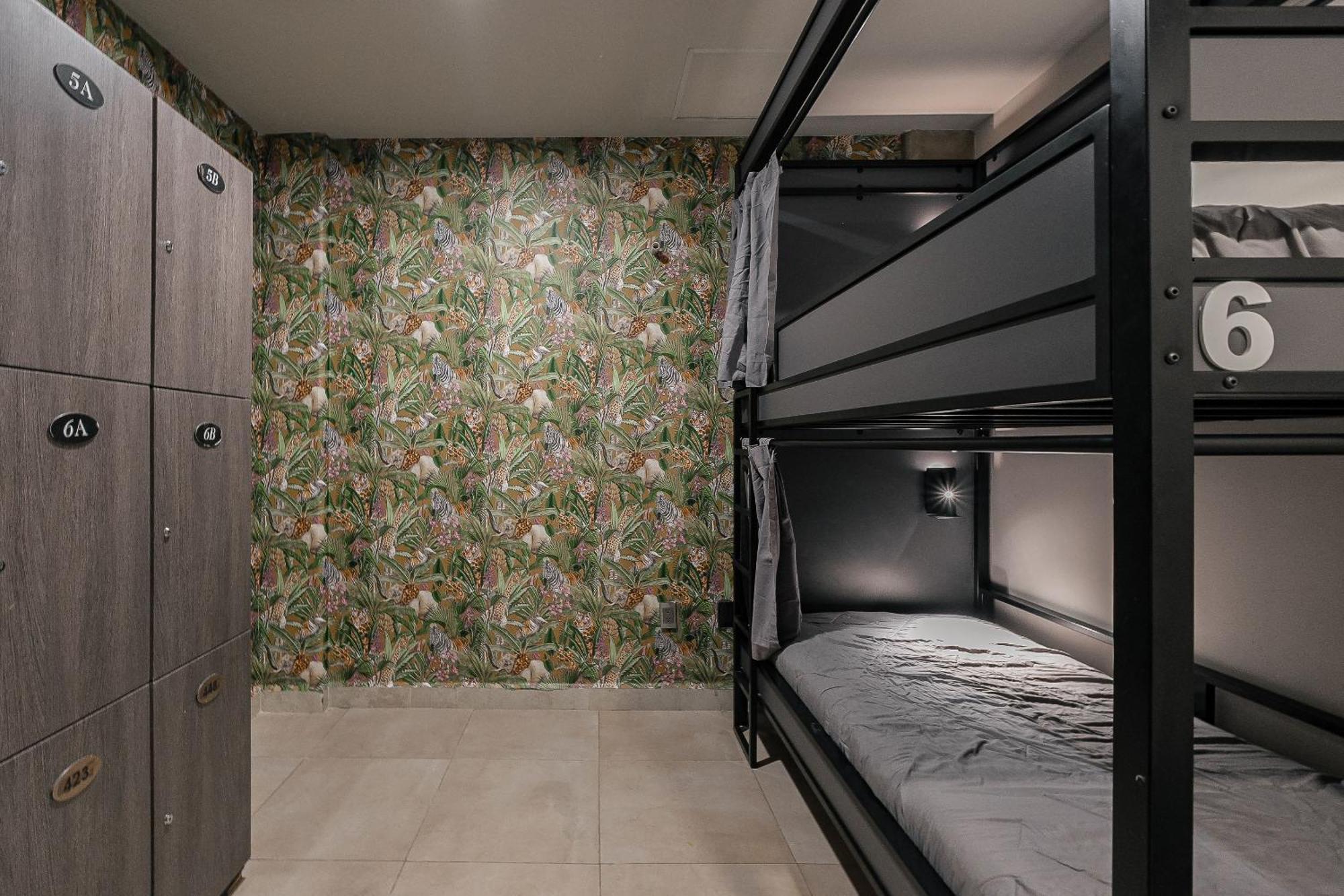 Hostal Bed In Mixed Herold Homes *